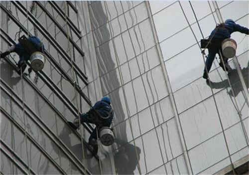 你知道甲醛对保洁公司来说危害要有所警觉！